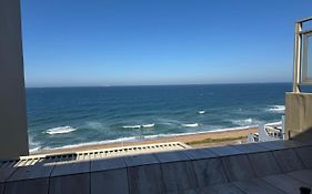 Ocean Breaks